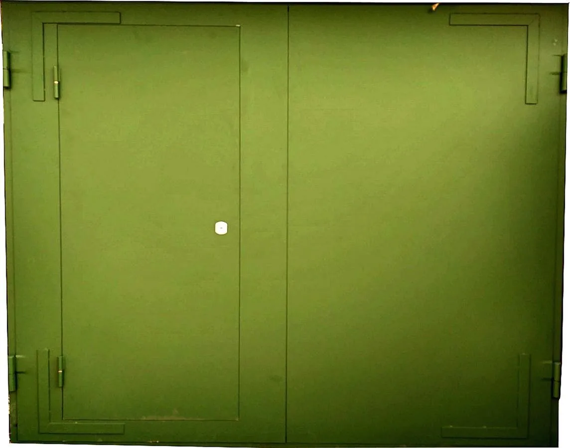 Распашные ворота Grand-15 (Нитроэмаль) - внешняя сторона